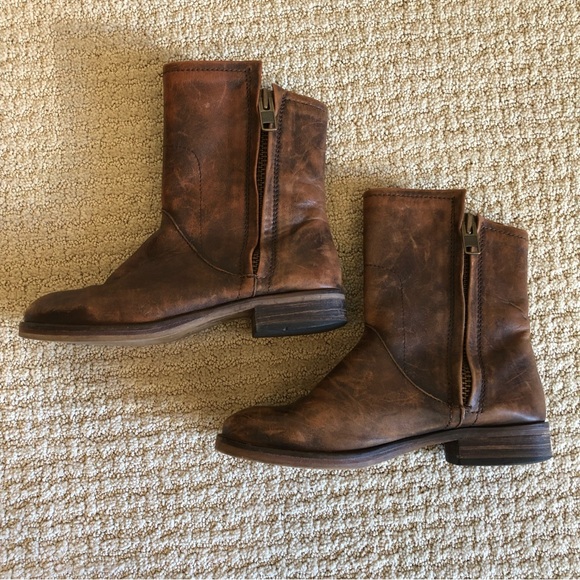 Women’s All Leather Boots - Picture 3 of 11